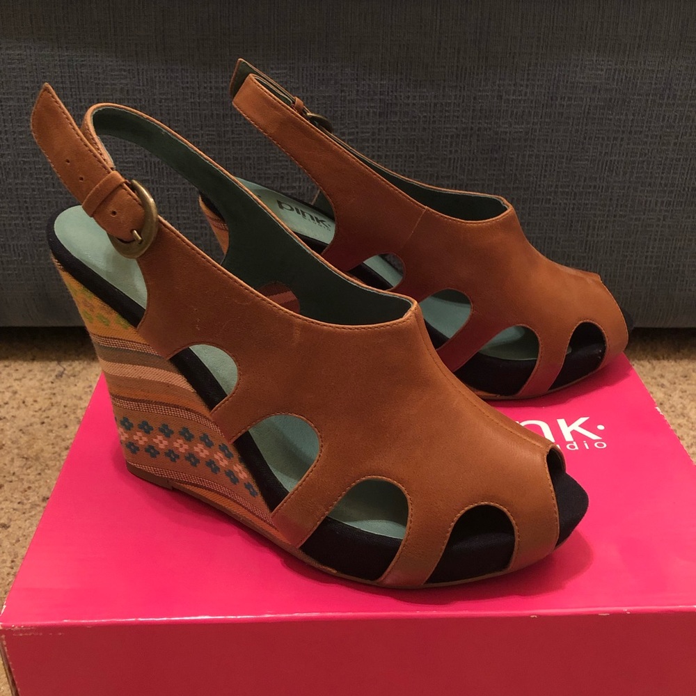 Stacked Heel Wedges Leather and Twill Printed NIB size 9